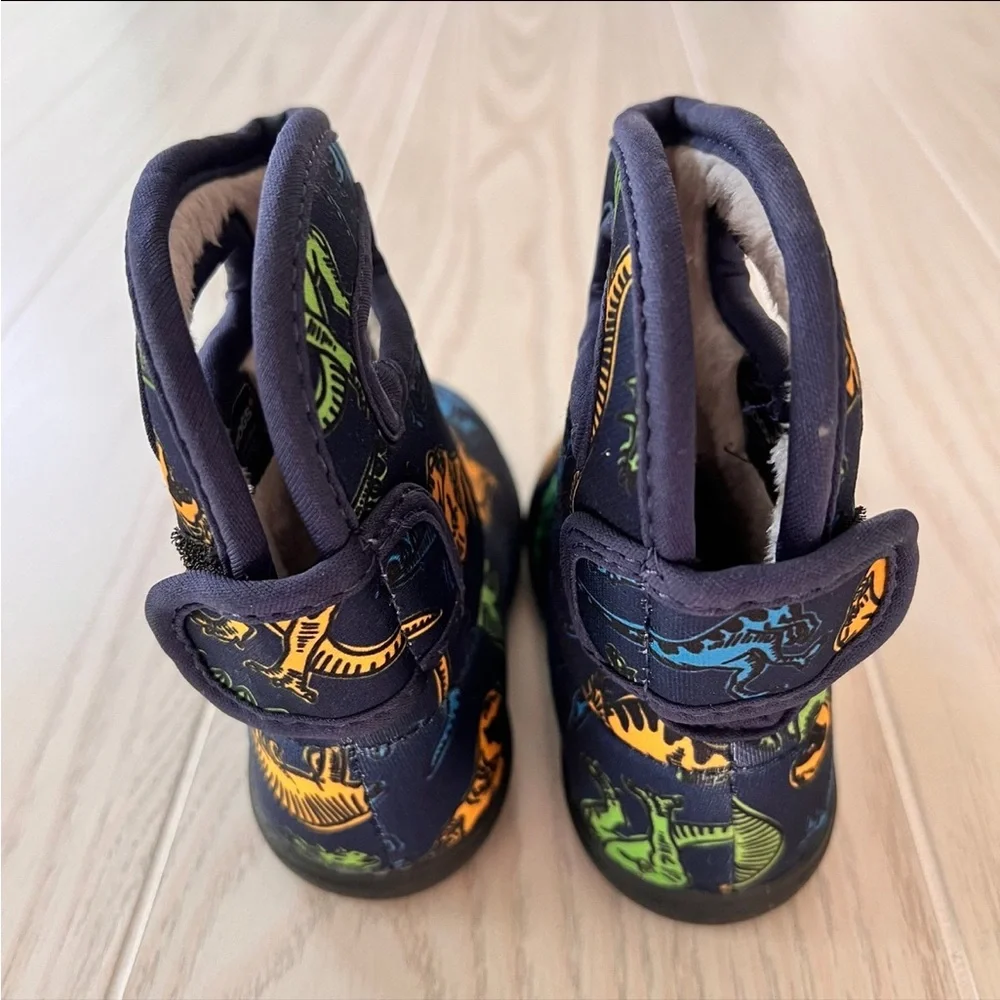 NWOT Bogs dinosaur boots - Picture 4 of 7